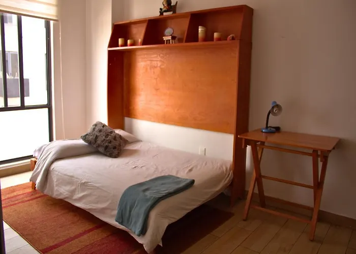 Private In City: 2b 2b Apartment